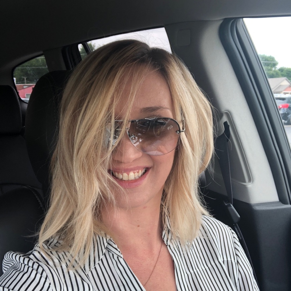 Meet your Posher, Nicole